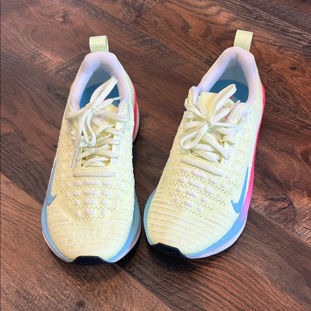 Women's Nike ReactX Infinity Run Flyknit 4 sz 8.5